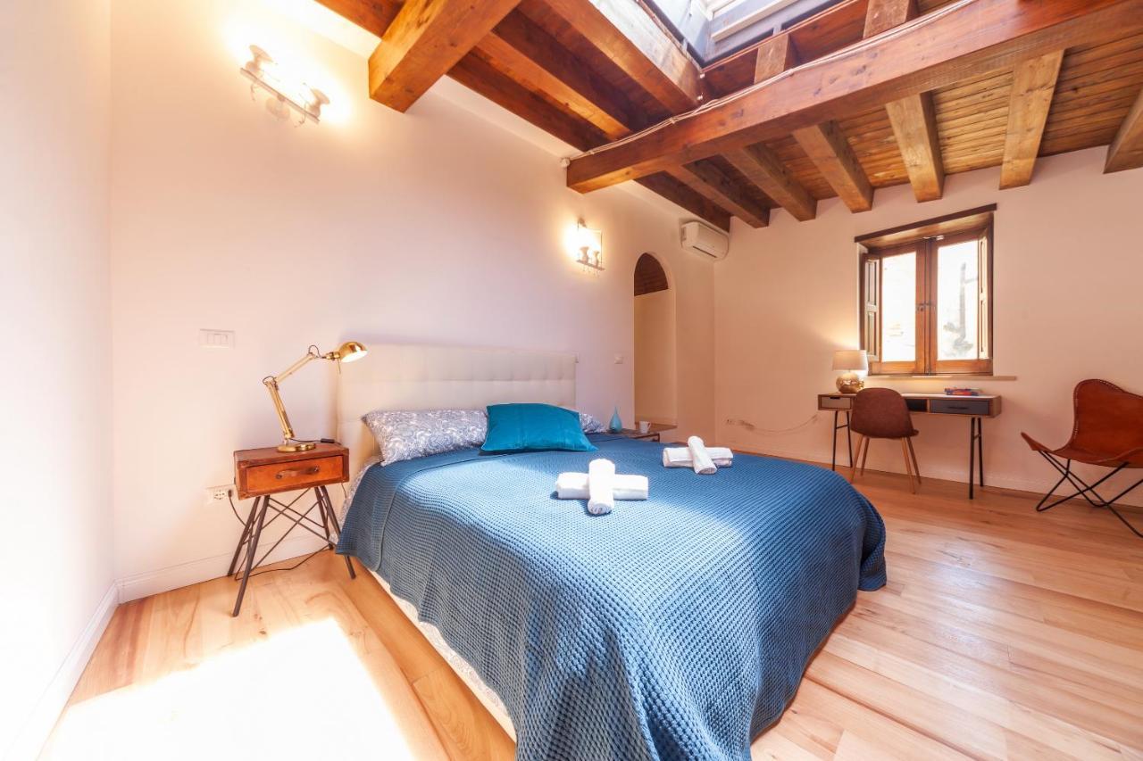 Vakalu-Piazza Duomo Charming Apartment Συρακούσες Εξωτερικό φωτογραφία
